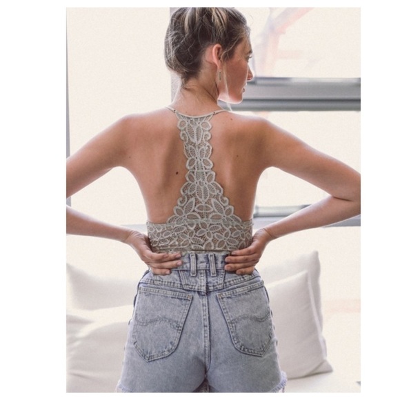 Gray Racerback Flower 🌸 Lace Bralette - Picture 2 of 3
